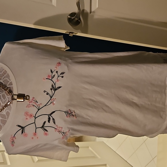 MaxMara White Tee with Pink Floral Embroidery - Picture 2 of 9